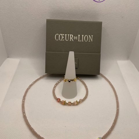 ✨ Zeitlose Eleganz trifft auf modernes Design ✨ Die Schmuckstücke von COEUR DE LION sind mehr als nur Accessoires 