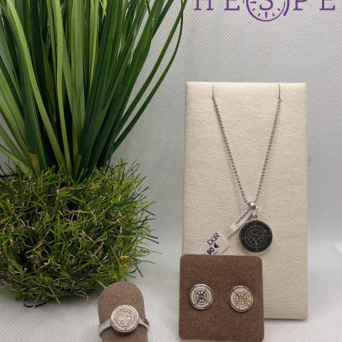 ✨ Entdecke die faszinierende Welt von Dur Schmuckstücken! ✨ Jedes einzelne Stück aus der Kollektion von Dur erzählt sein...