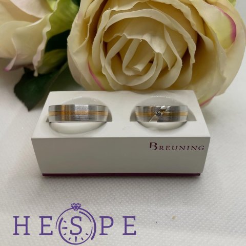 ?Trauringe ✨ Eure Geschichte. Euer Design. Zwei Farben. Ein Versprechen. ✨ Zweifarbige Trauringe von Breuning mit funke...