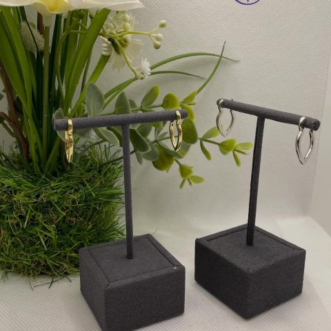 Ob im Büro, beim Coffee-Date oder zum Dinner am Abend – Creolen sind echte Allrounder und dürfen in keinem Schmuckkästch...