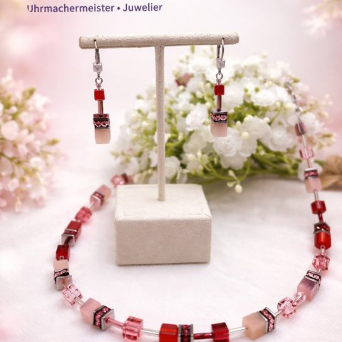 ? Zeitlose Eleganz trifft modernes Design ? Unser Look mit dem GeoCUBE® Iconic rosé blush von @coeur_de_lion_jewellery...