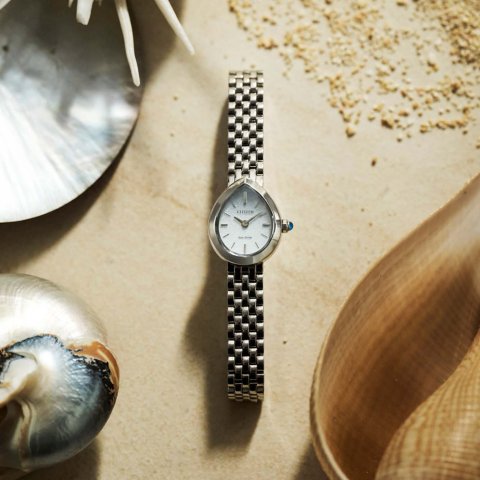 ✨ Zeitlos, elegant und immer passend. ✨ Diese Citizen Eco-Drive Uhr überzeugt mit ihrem klassischen Design, dem filigran...