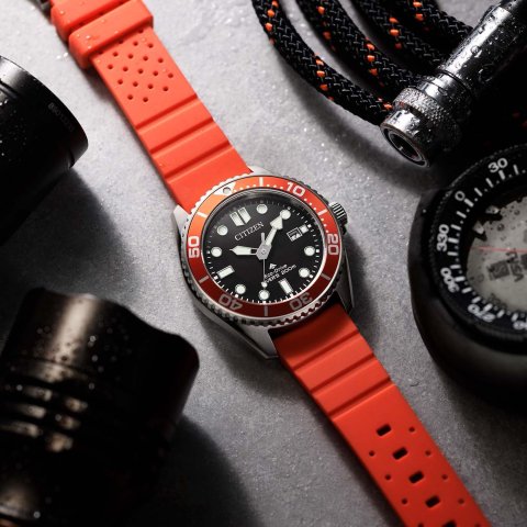⌚ Sportlich. Markant. Bereit für jedes Abenteuer. ? Diese Citizen Eco-Drive Taucheruhr verbindet einen sportlichen Look...